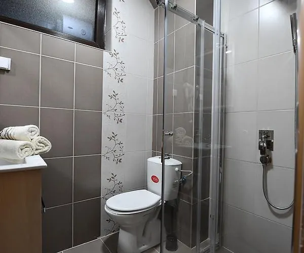 Dvori 8c * Κοπαόνικ